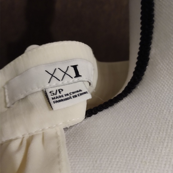 ✨ Forever 21 halter dress ✨ - Picture 6 of 8